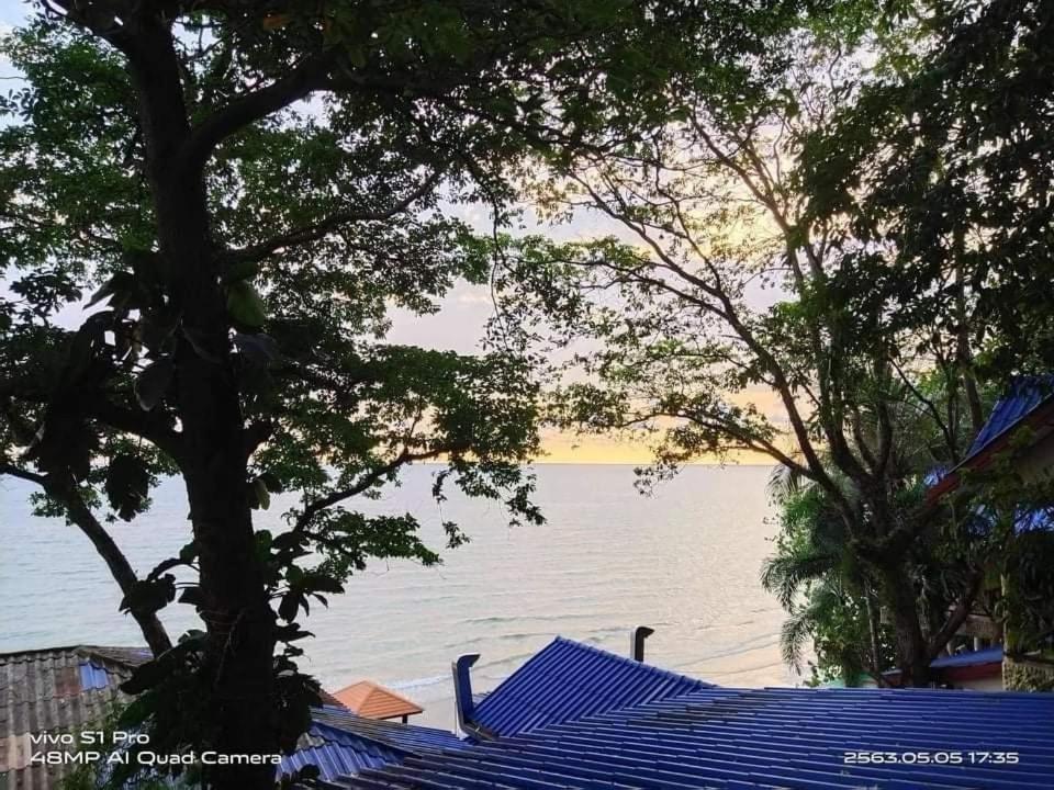 岩沙度假村 达叻府 外观 照片